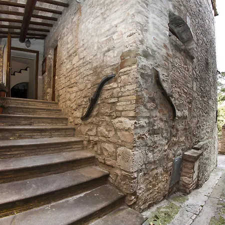 Il Castello Di Collepino